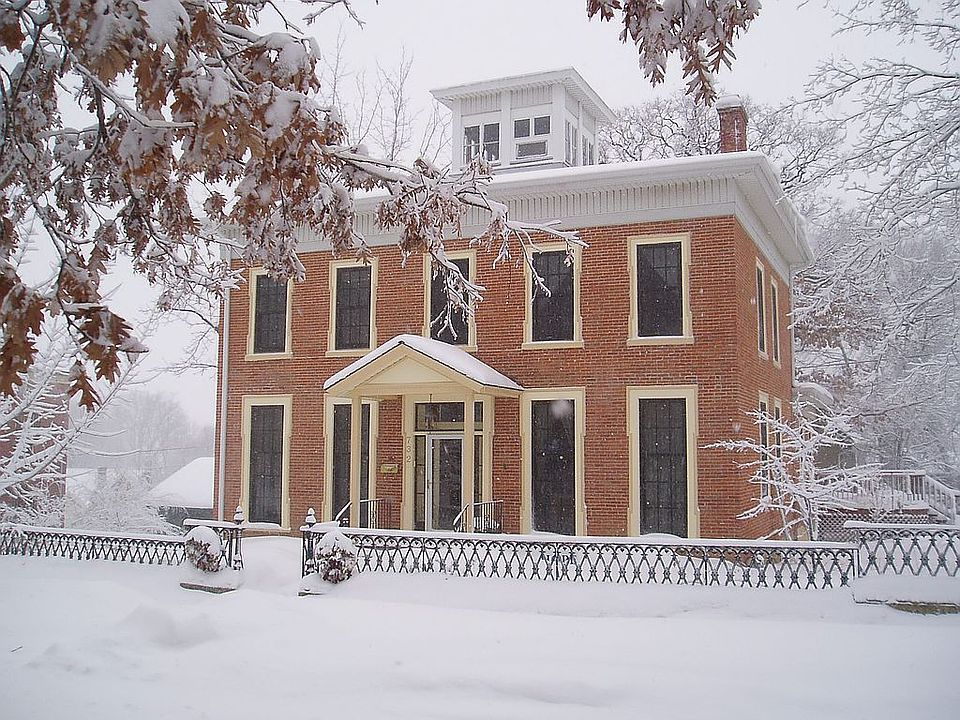 2nd image of 732 Fenelon Pl