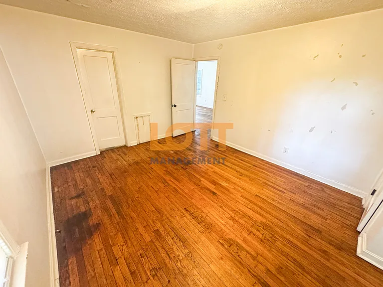 126 Irene Cir — Photo 8