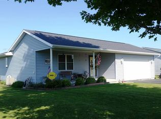 309 Hickory Ave, Forreston, IL 61030