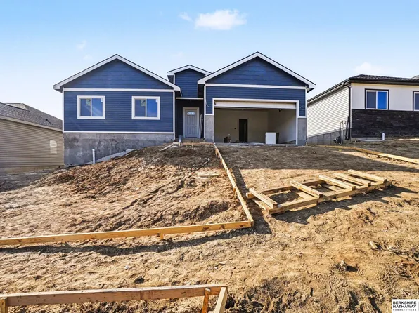 7710 33rd Ave, Bellevue, NE 68147