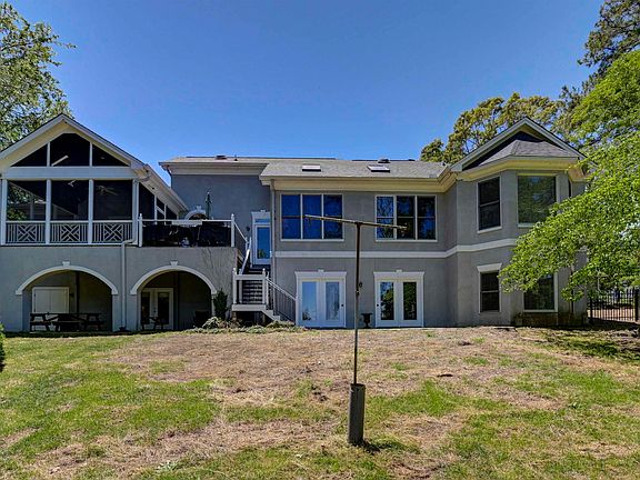 2nd image of 511 Woodline Rd