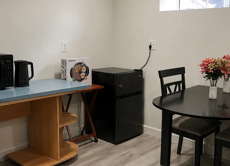 8303 Navahoe Dr — Photo 2