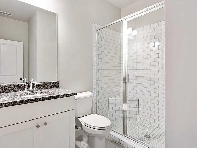 106 Oakdale Woods Ln — Photo 20
