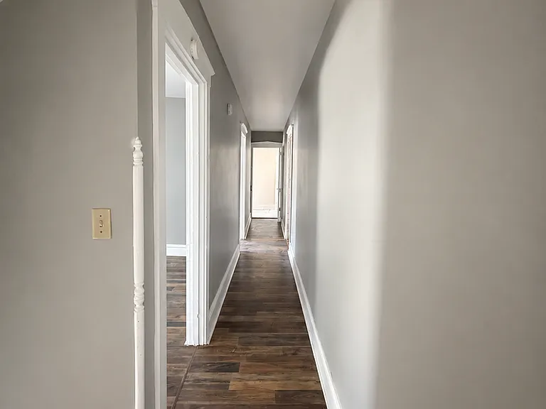 439 W High St — Photo 10