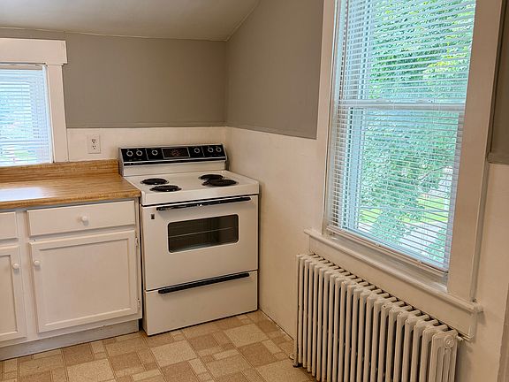 3rd image of 100 E Penn Grant Rd APT 3