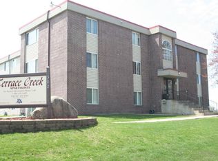 302 6th St SW APT 207, Kasson, MN 55944