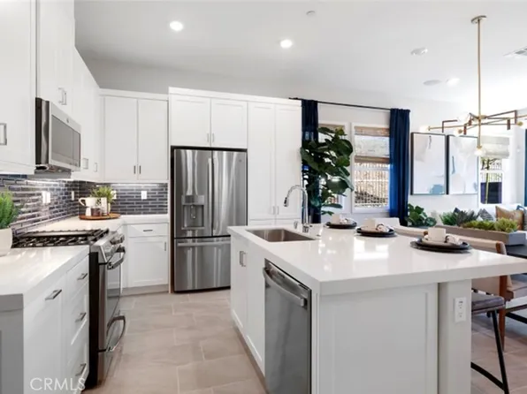 705 Sunrise Rd, Mission Viejo, CA 92694