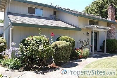 2nd image of 805 Crestwater Ln