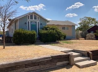 204 W 4th St, Iraan, TX 79744