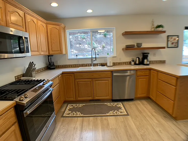 1702 SE Karena Ct — Photo 37