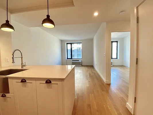 Rented by Zjama Realty Corp | media 30