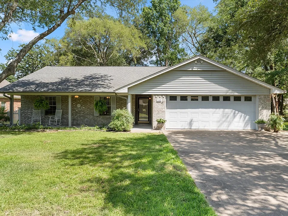 116 Meadowood Rd