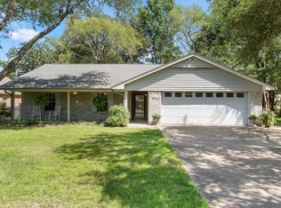116 Meadowood Rd, Mabank, TX 75156