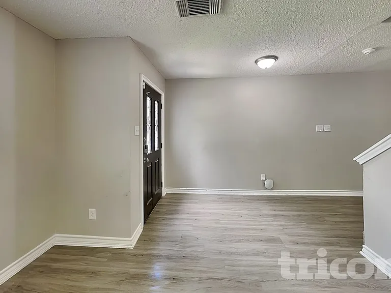 8030 Falcon Meadow Dr — Photo 5