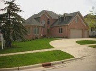 1205 Whitney Ln, Lemont, IL