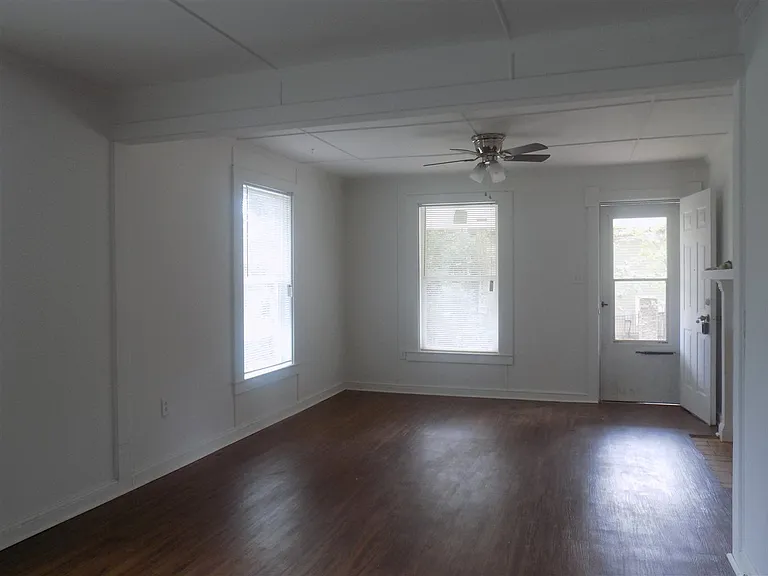 1316 Stone Rd — Photo 4
