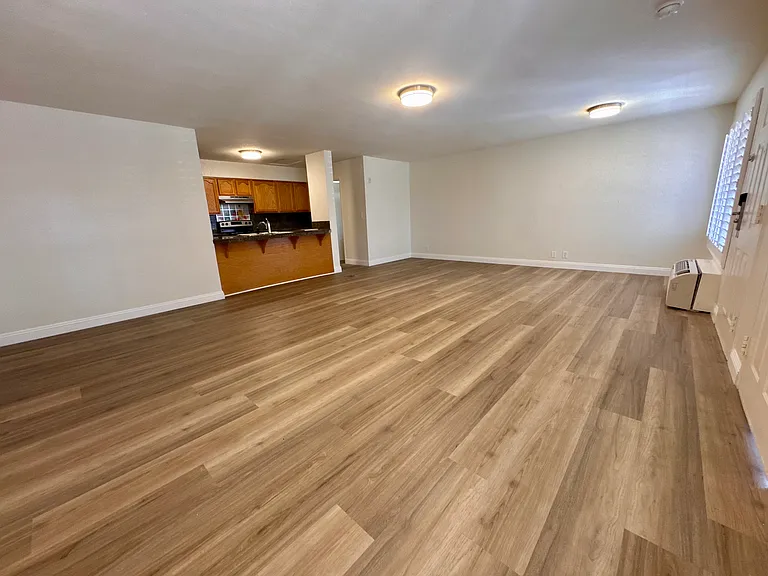 815 W San Ysidro Blvd #203 — Photo 7
