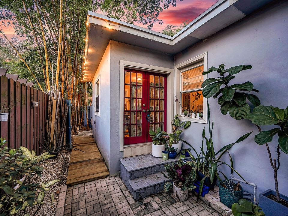 1st image of 312 SW 12th Avenue