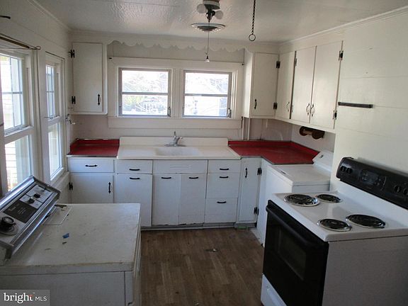 5th image of 6369 Neavitt Manor Rd
