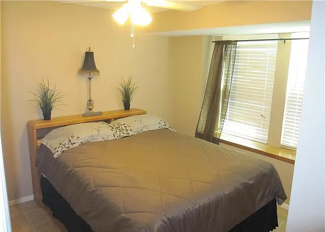 10673 Eudora Way — Photo 11