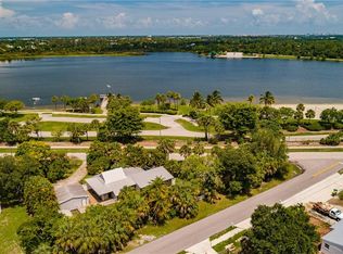 3840 Outer Dr, Naples, FL 34112