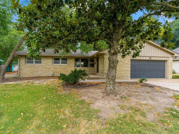 1049 N Armour St, Wichita, KS 67206