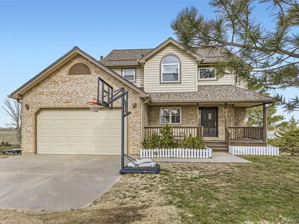 49950 Oak Park Drive, Bennett, CO 80102