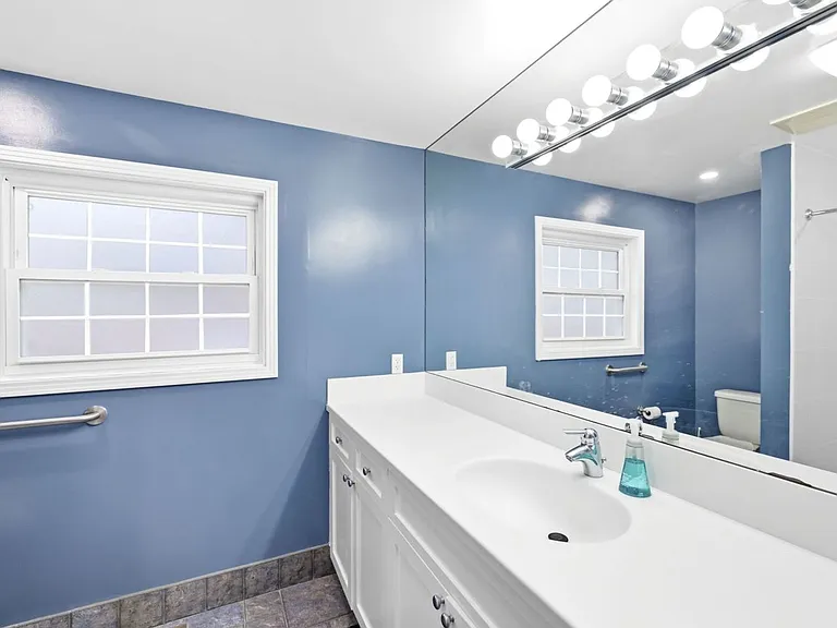 2973 Arguello Dr — Photo 22