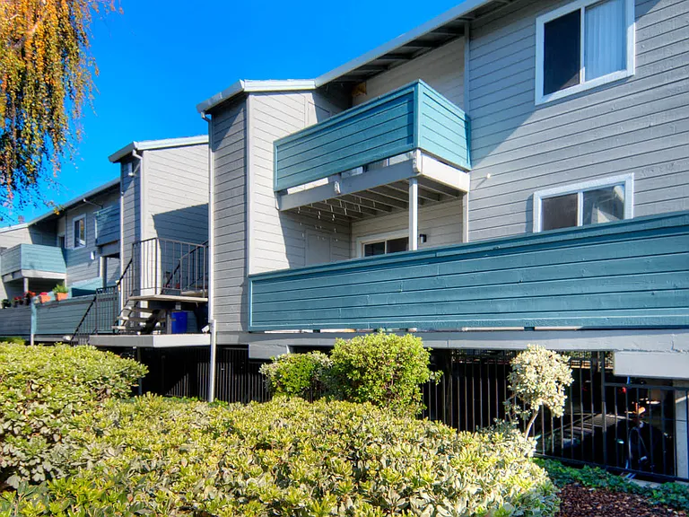 Creekside Apartments Building and Walkways