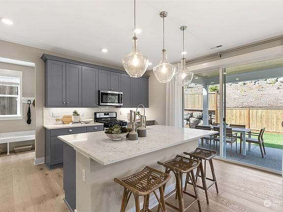 5th image of 2432 NE Waterlily Way #14