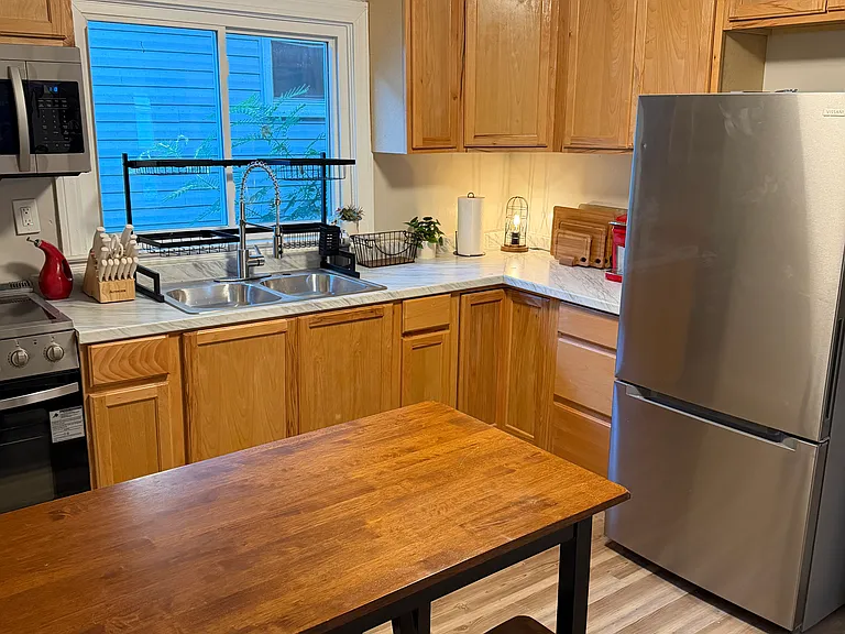 4214 Hazelwood Ave — Photo 8
