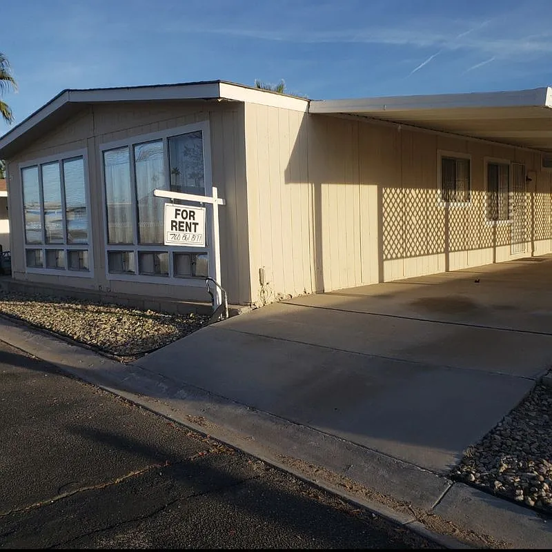 2 bed, 2.0 bath, 1440 sqft, $1,575 — Photo 2
