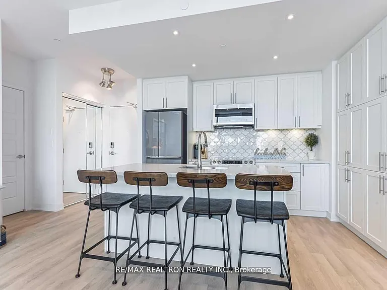 375 Sea Ray Ave #413 — Photo 8
