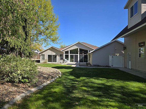 4th image of 2080 Shelley Dr