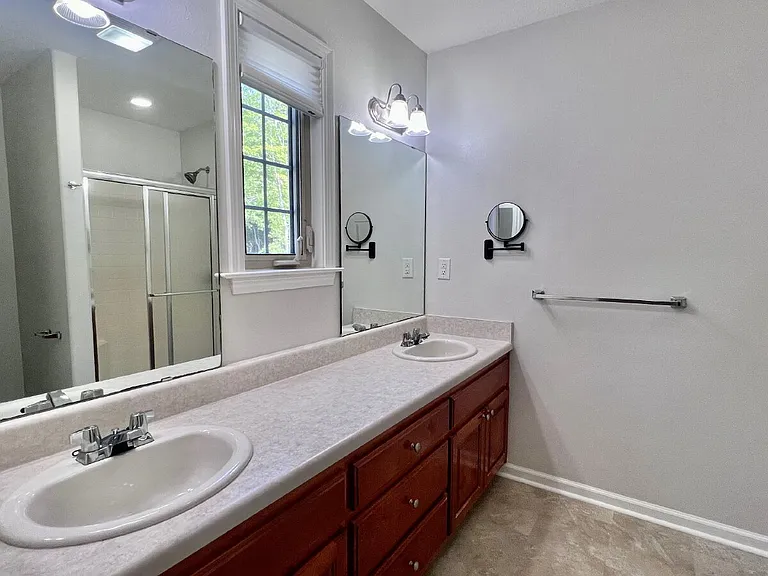 39 Leaf Cir — Photo 29