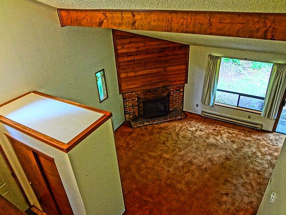 5th image of 2207 Woodland Creek St NE