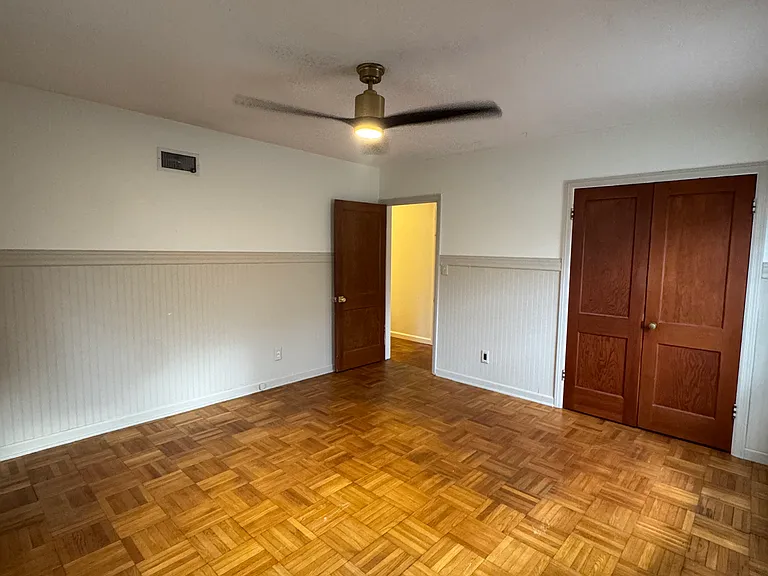 2314 E 38th St — Photo 10