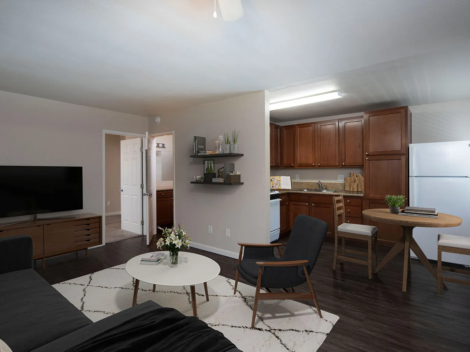 Grossmont Apartments — Photo 3