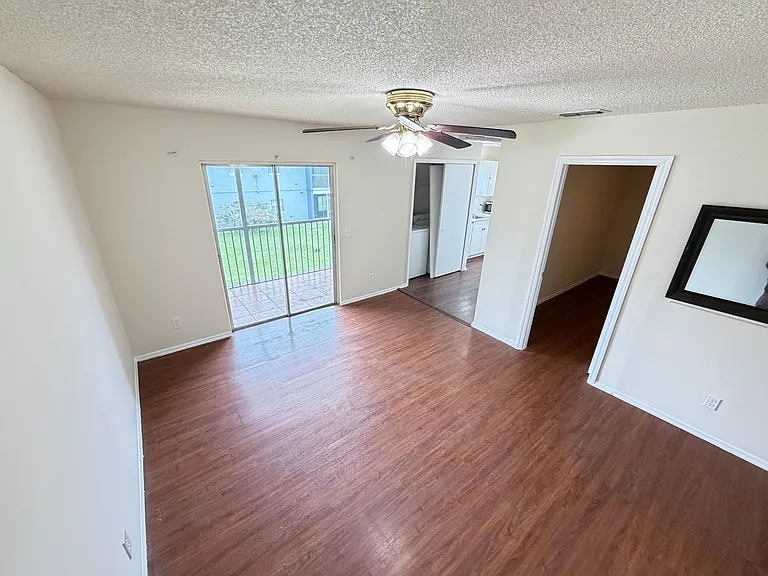 4124 Pershing Pointe Pl #4 — Photo 9