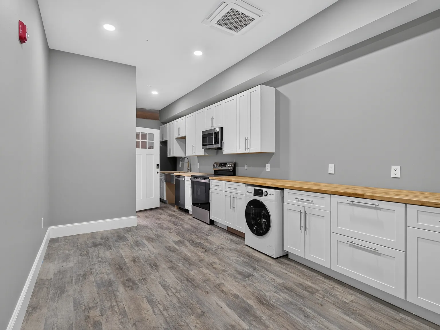 1 bed, $1,695 — Photo 3