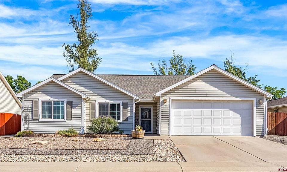 1st image of 1055 Deer Trail Road