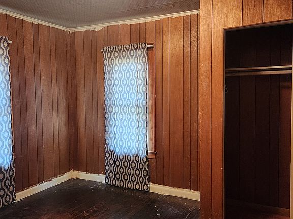4th image of 2734 Brown St