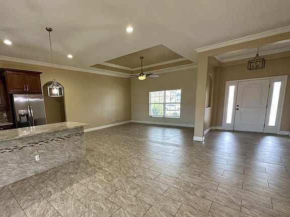 3rd image of 4117 SW Baturro St