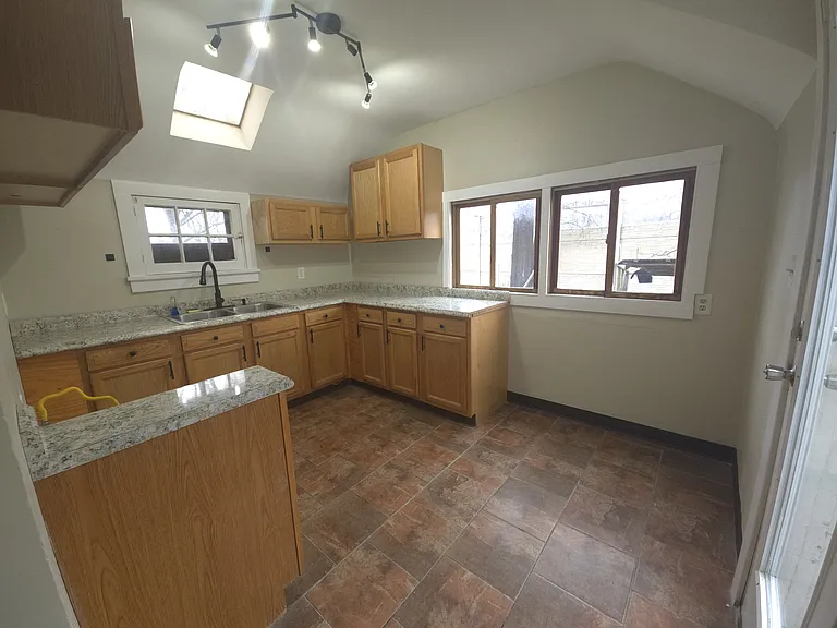 1430 Frederick Blvd — Photo 18