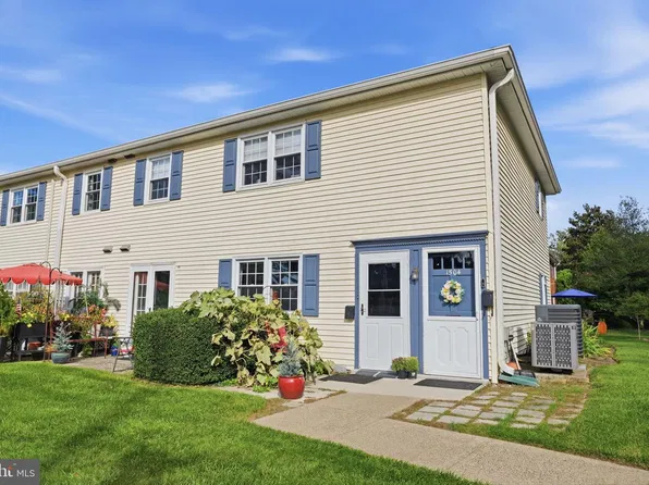 1504 Yardley Cmns, Yardley, PA 19067