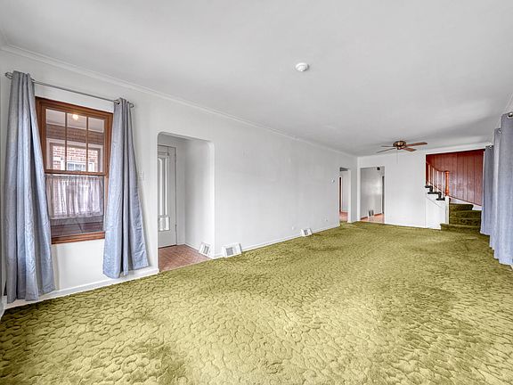 3rd image of 5245 N Ludlam Ave