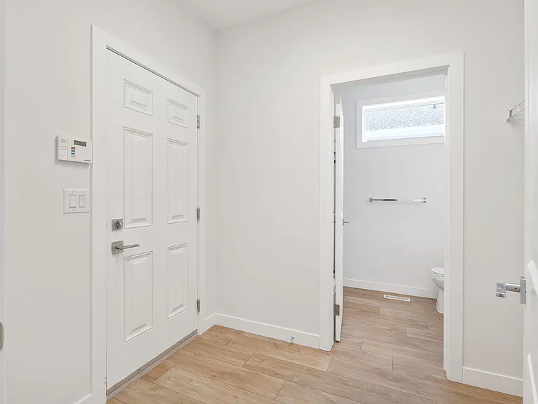 343 Yellow Moon Cres — Photo 10
