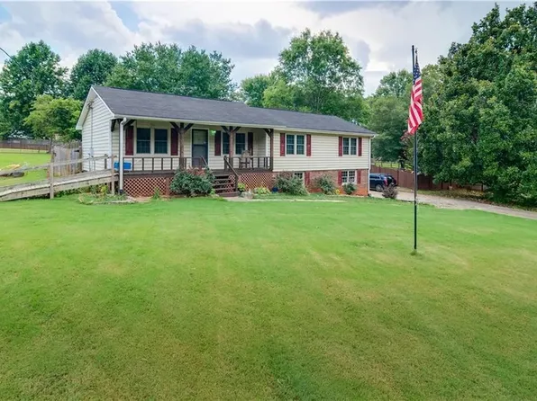 5475 Burnt Hickory Rd NW, Acworth, GA 30101
