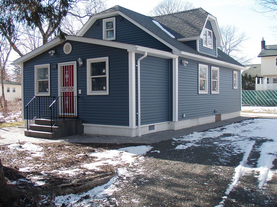1st image of 40 Henry St