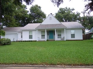 2752 Chickering Rd, Pensacola, FL 32514